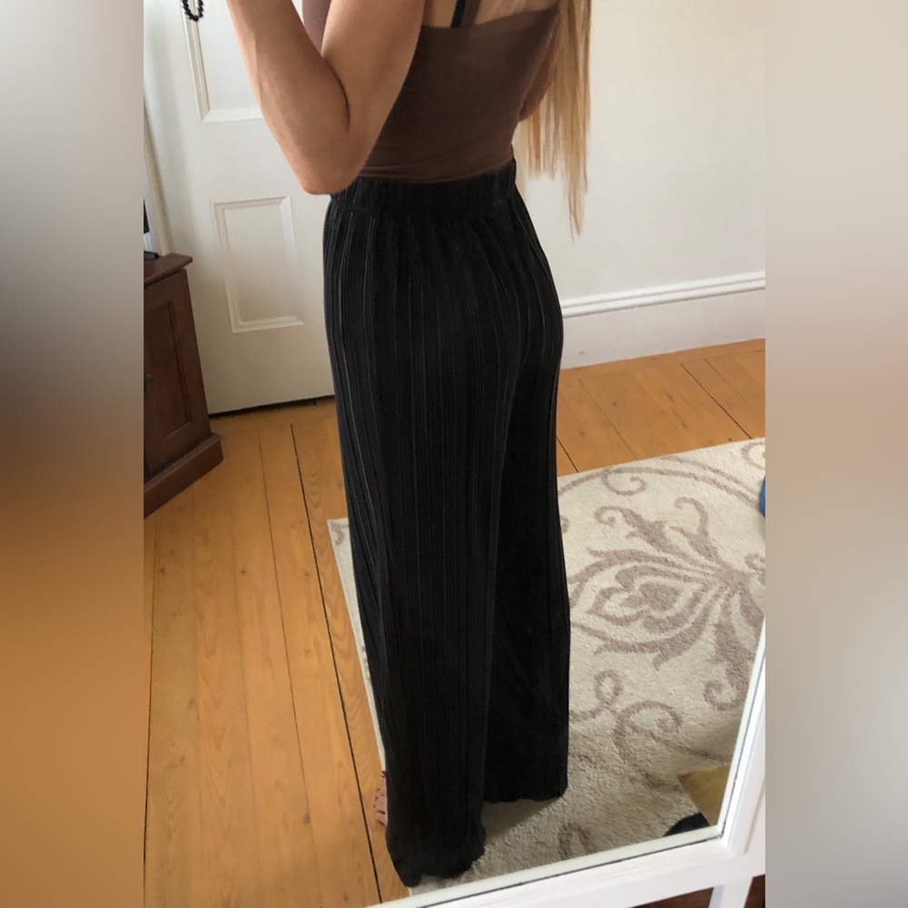 Black Wide-Leg Women's Pleated Boho-Style Pants S - Picture 2 of 7
